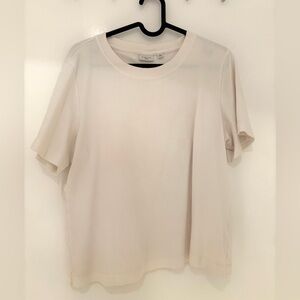 Aritzia babaton white t shirt - super soft and comfortable!